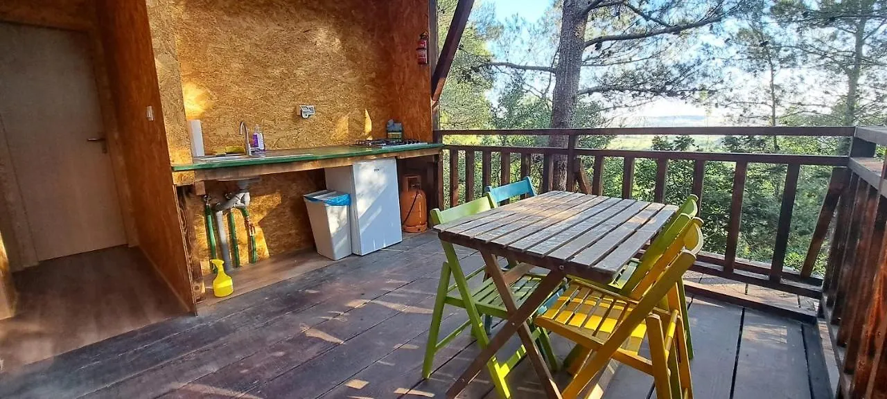 Treehouses Ljubac Glamping Robinson 0*, Ljubač