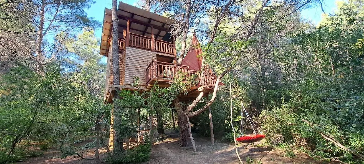 Treehouses Ljubac Glamping Robinson Croatia