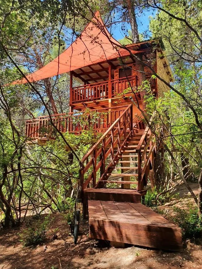 Treehouses Ljubac Glamping Robinson Κροατία
