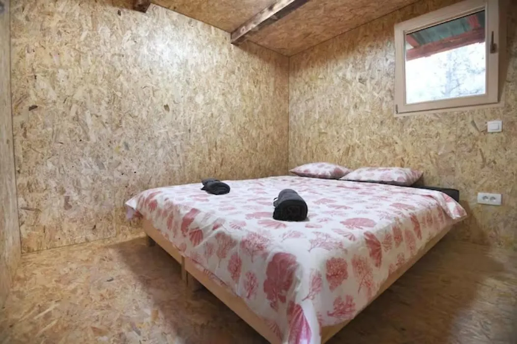 Treehouses Ljubac Glamping Robinson